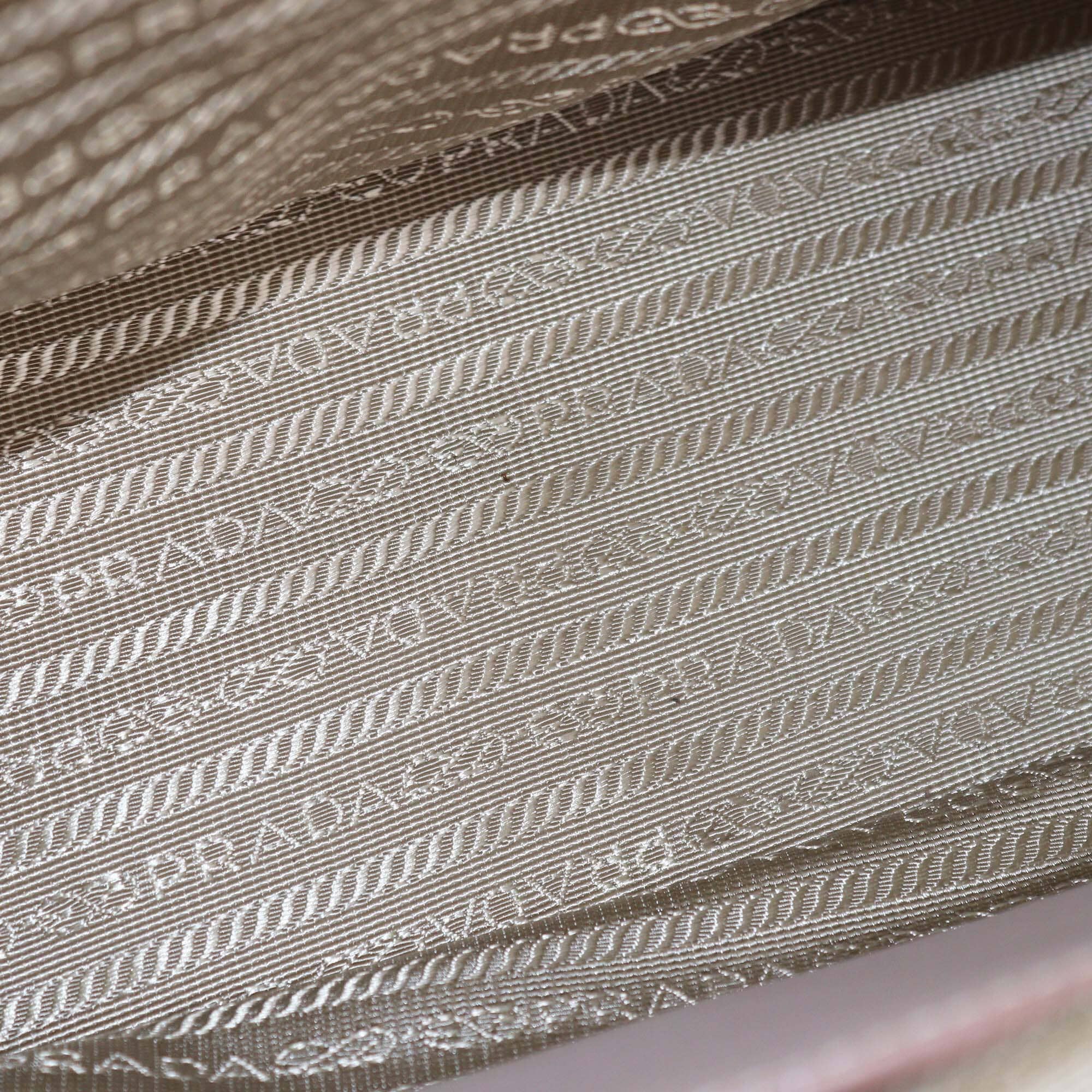 Prada Beige Saffiano Lux Old Medium Galleria Tote Womens Prada