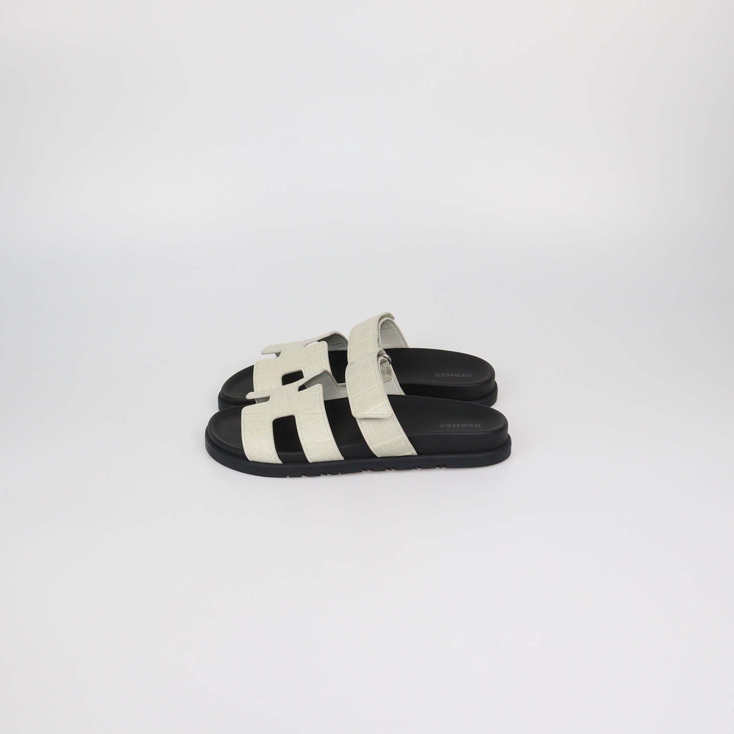 Hermes Beige Glaise Alligator Chypre Sandals