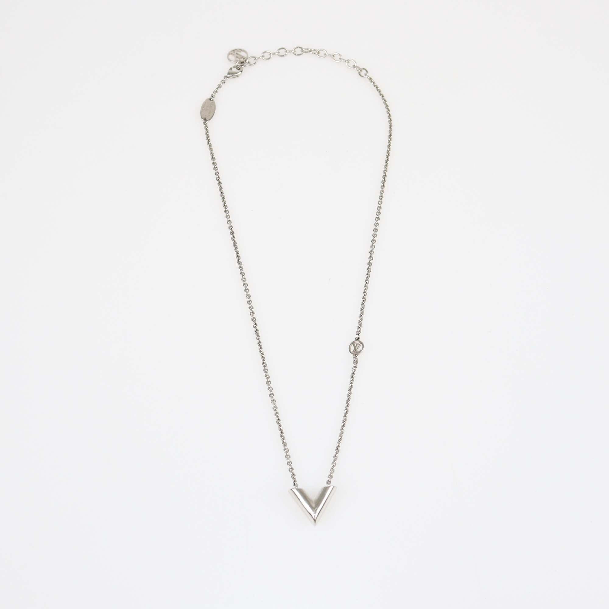 Louis Vuitton Essential V Supple Palladium Plated Brass Necklace Womens Louis Vuitton