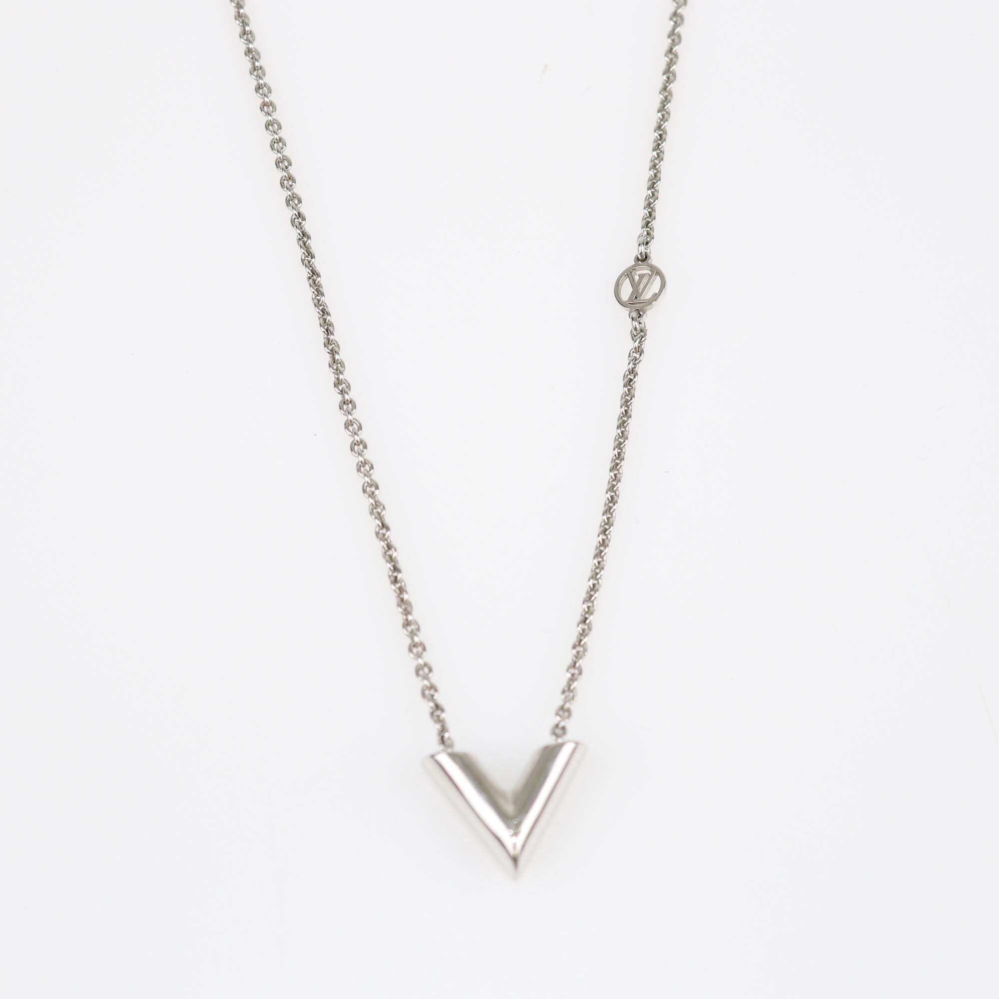 Louis Vuitton Essential V Supple Palladium Plated Brass Necklace Womens Louis Vuitton