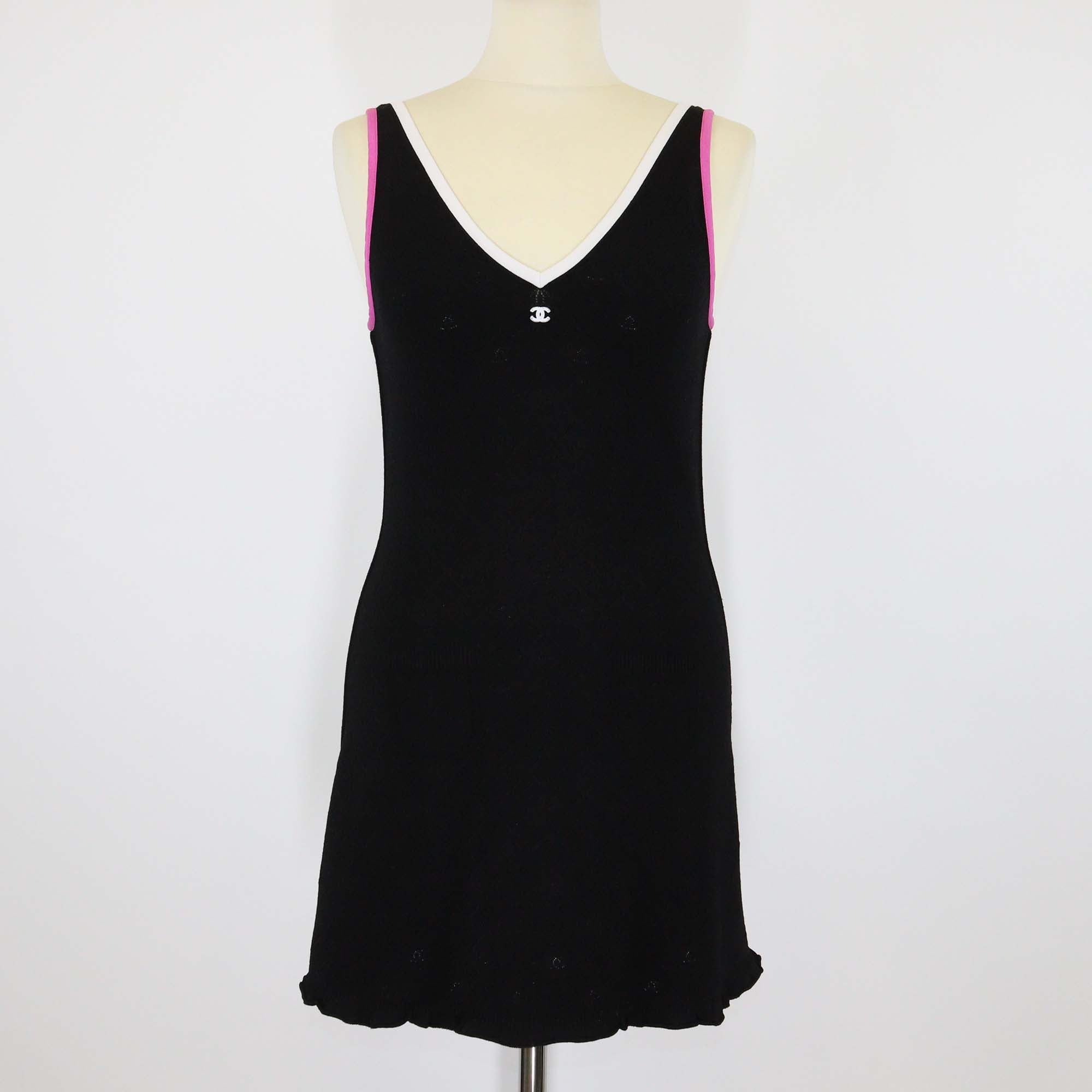 Chanel Black Quilted Viscose Sleeveless V Neck Mini Dress