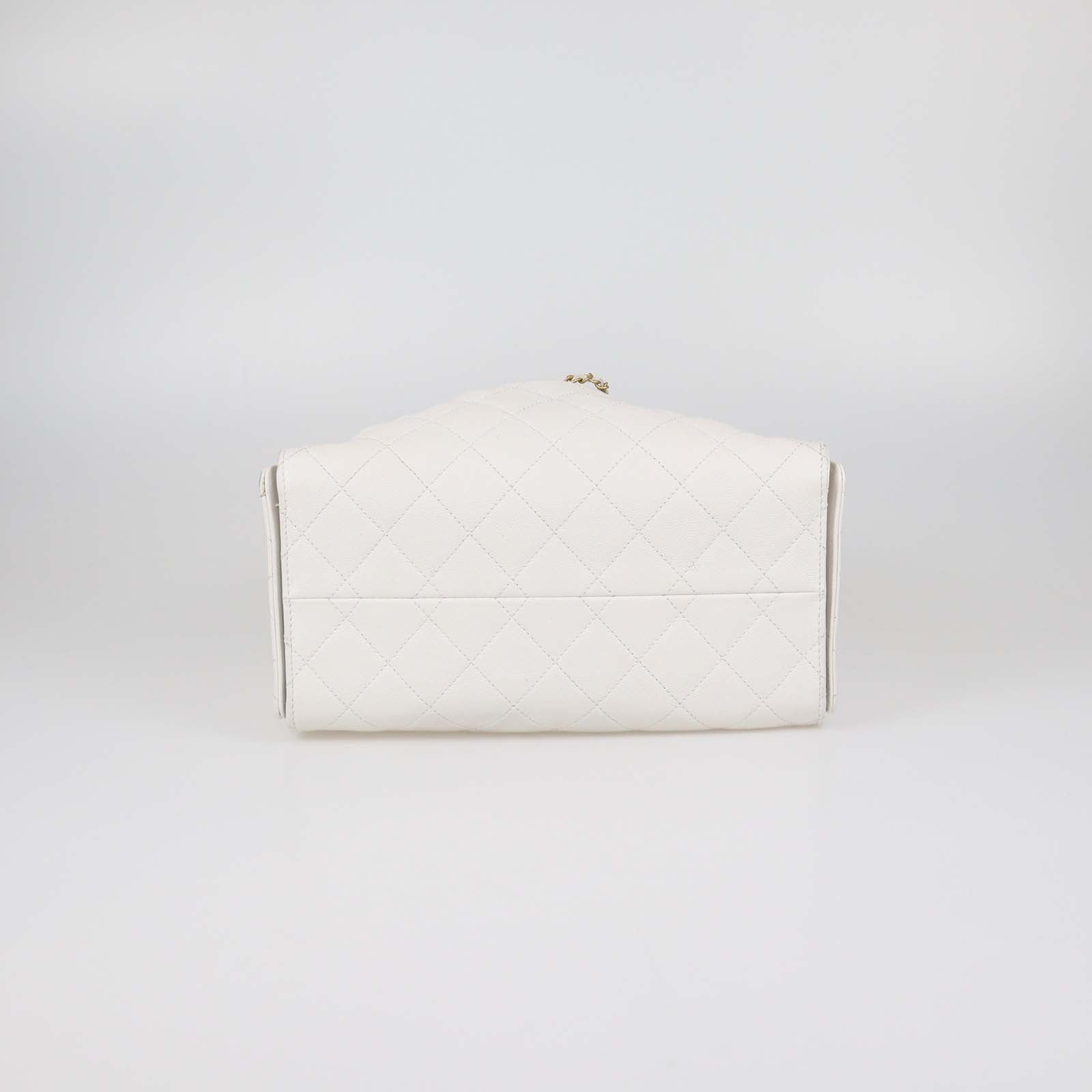 Chanel White Quilted Caviar Leather Small 25 Drawstring Hobo Bag