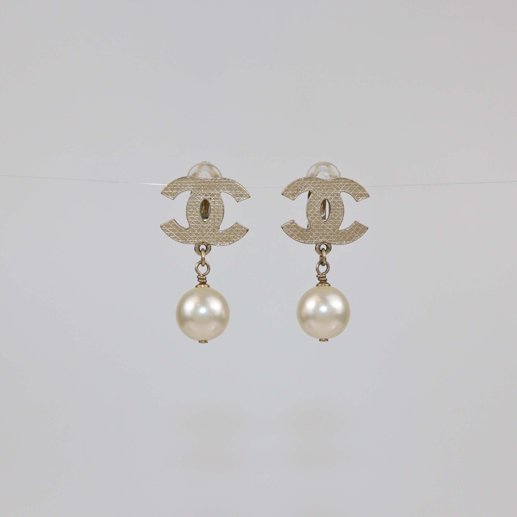 Chanel Gold Tone Faux Pearl CC Drop Clip-On Earrings Womens Chanel