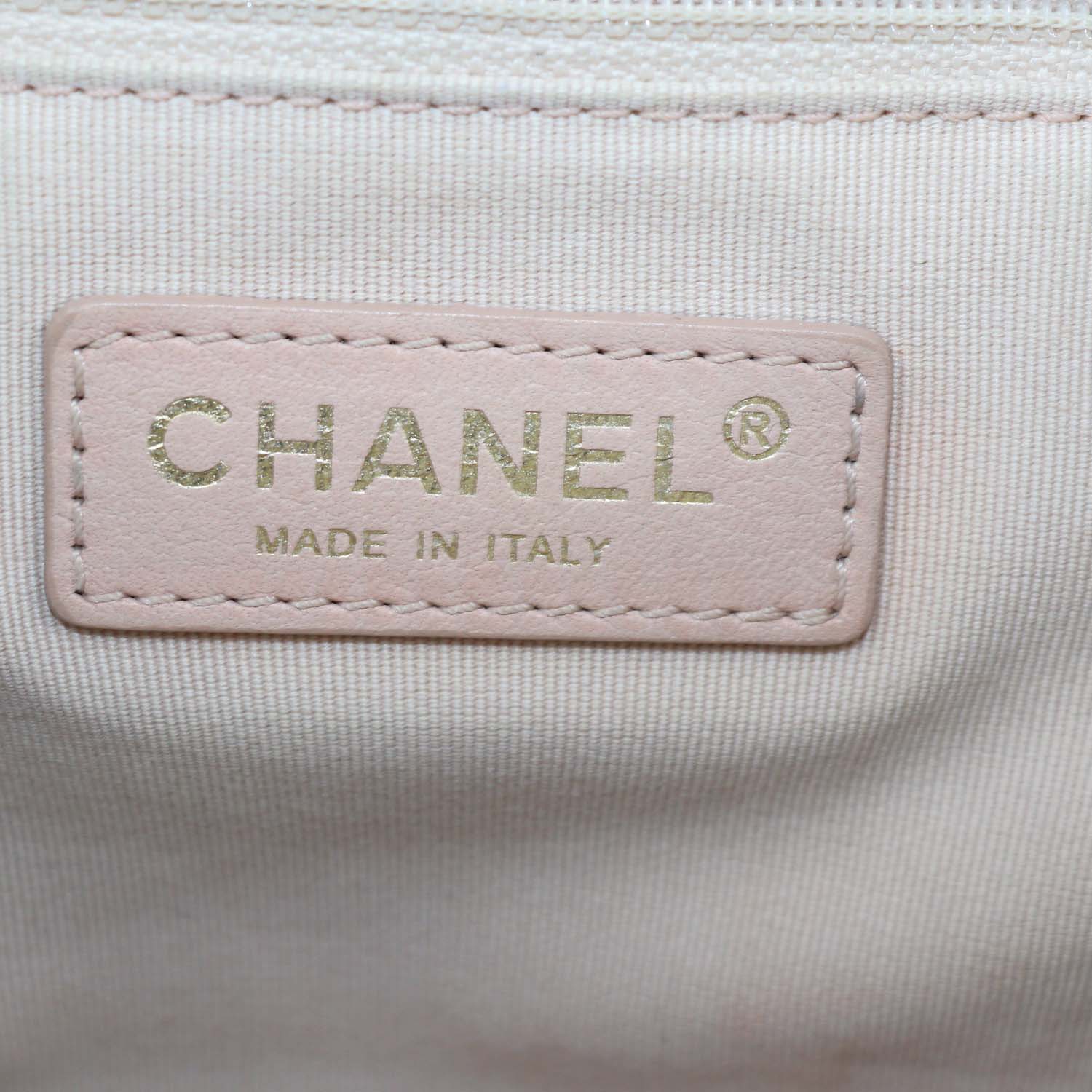 Chanel White Quilted Aged Leather Accordion Flap Shoulder Bag