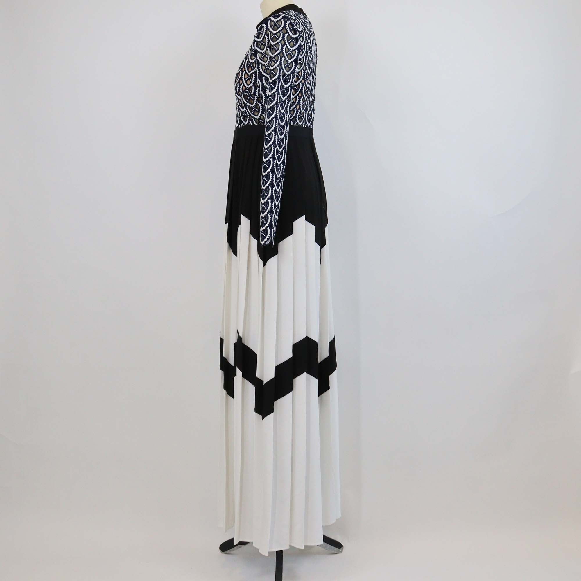 Self-Portrait Tricolor Sweetheart Crochet Crepe Maxi Dress