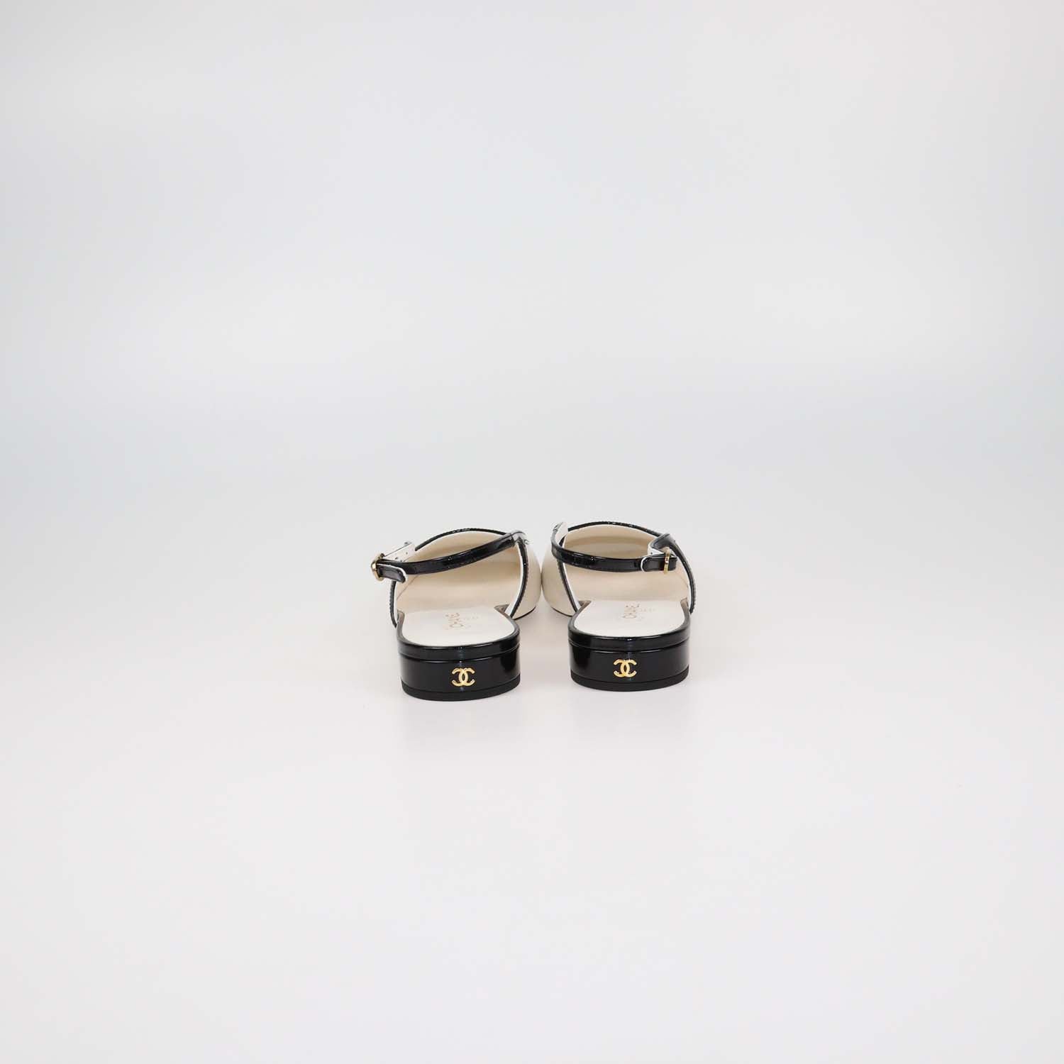 Chanel White,Black Leather and Patent Leather CC Logo Square Toe Slingback Pumps