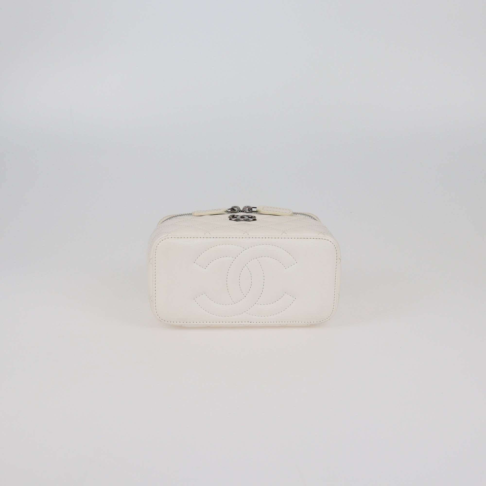 Chanel White Quilted Leather Pick Me Up Vanity Case Womens Chanel 