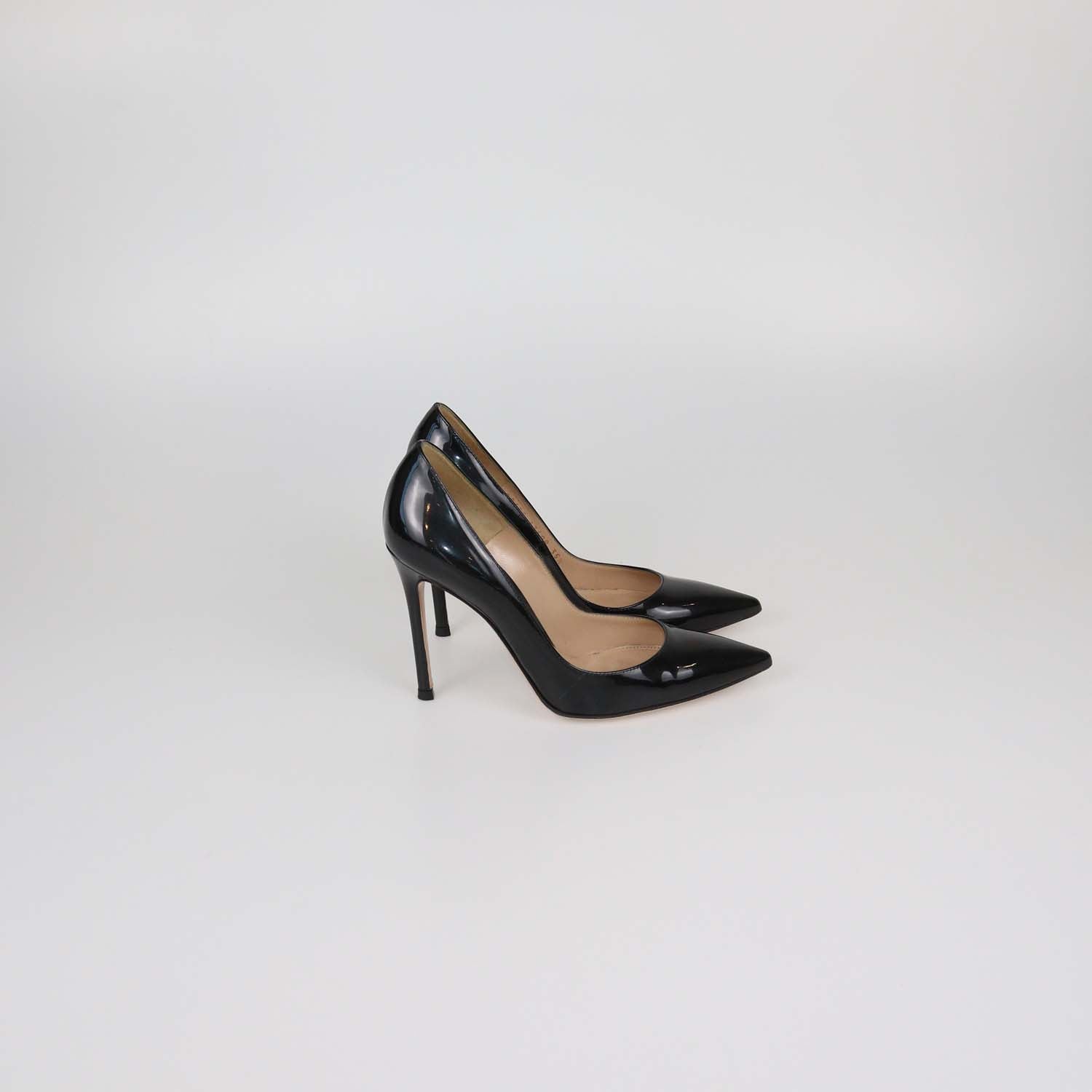 Gianvito Rossi Black Patent Leather Pointed Toe Pumps