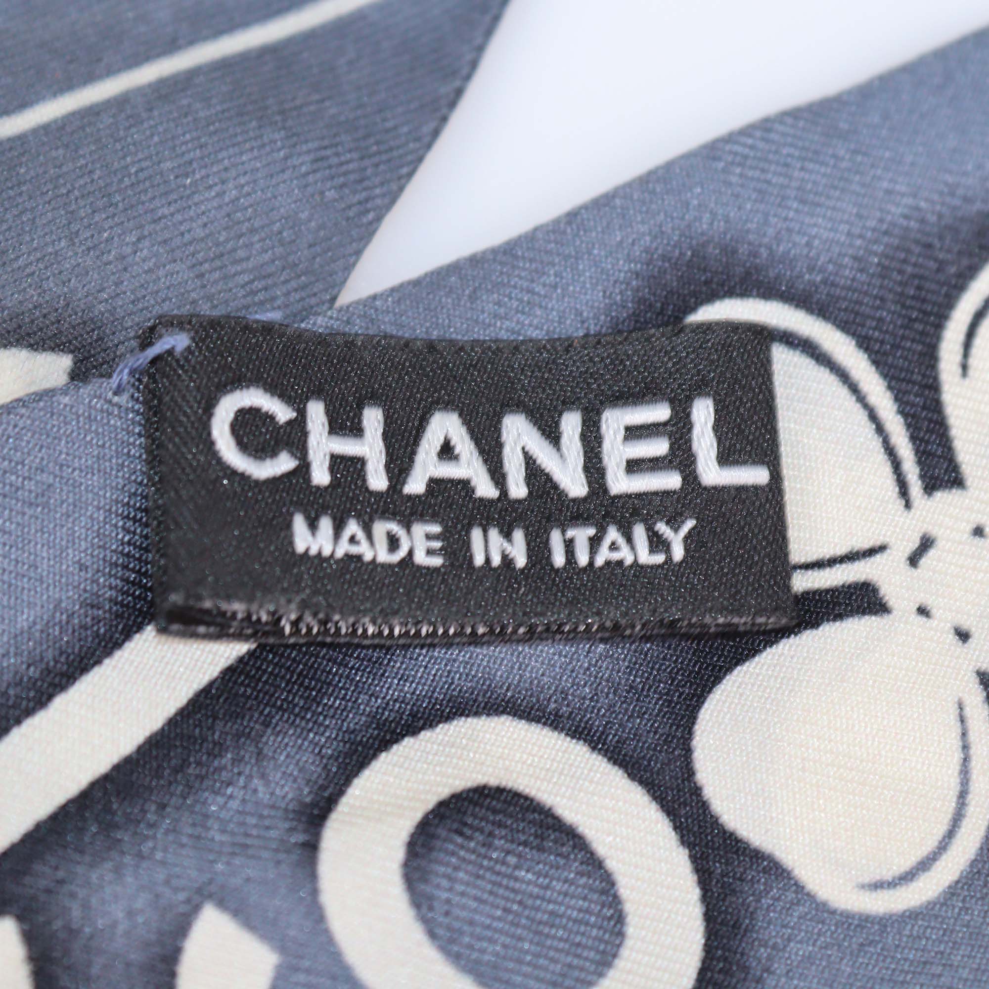Chanel Grey Silk Charm Print Bandeau