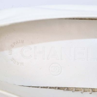 Chanel White/Black Leather CC Cap Toe Espadrille Flats