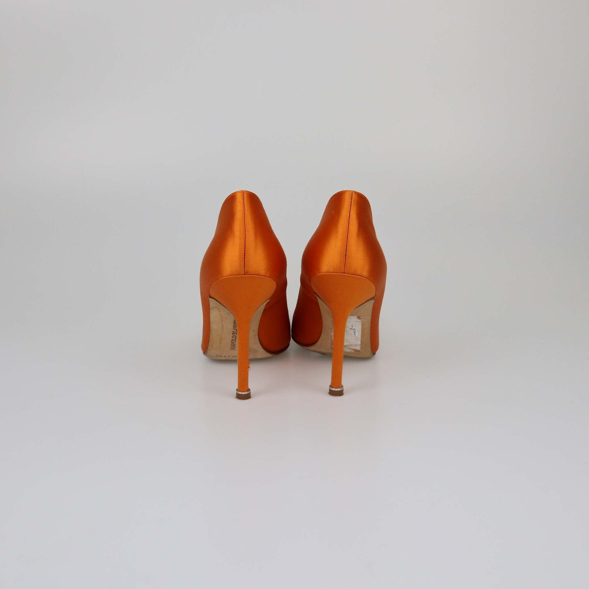 Manolo Blahnik Orange Hangisi Pumps Womens Manolo Blahnik 