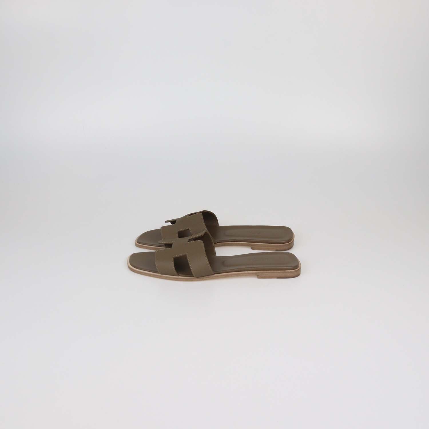 Hermes Etoupe Epsom Leather Oran Sandals