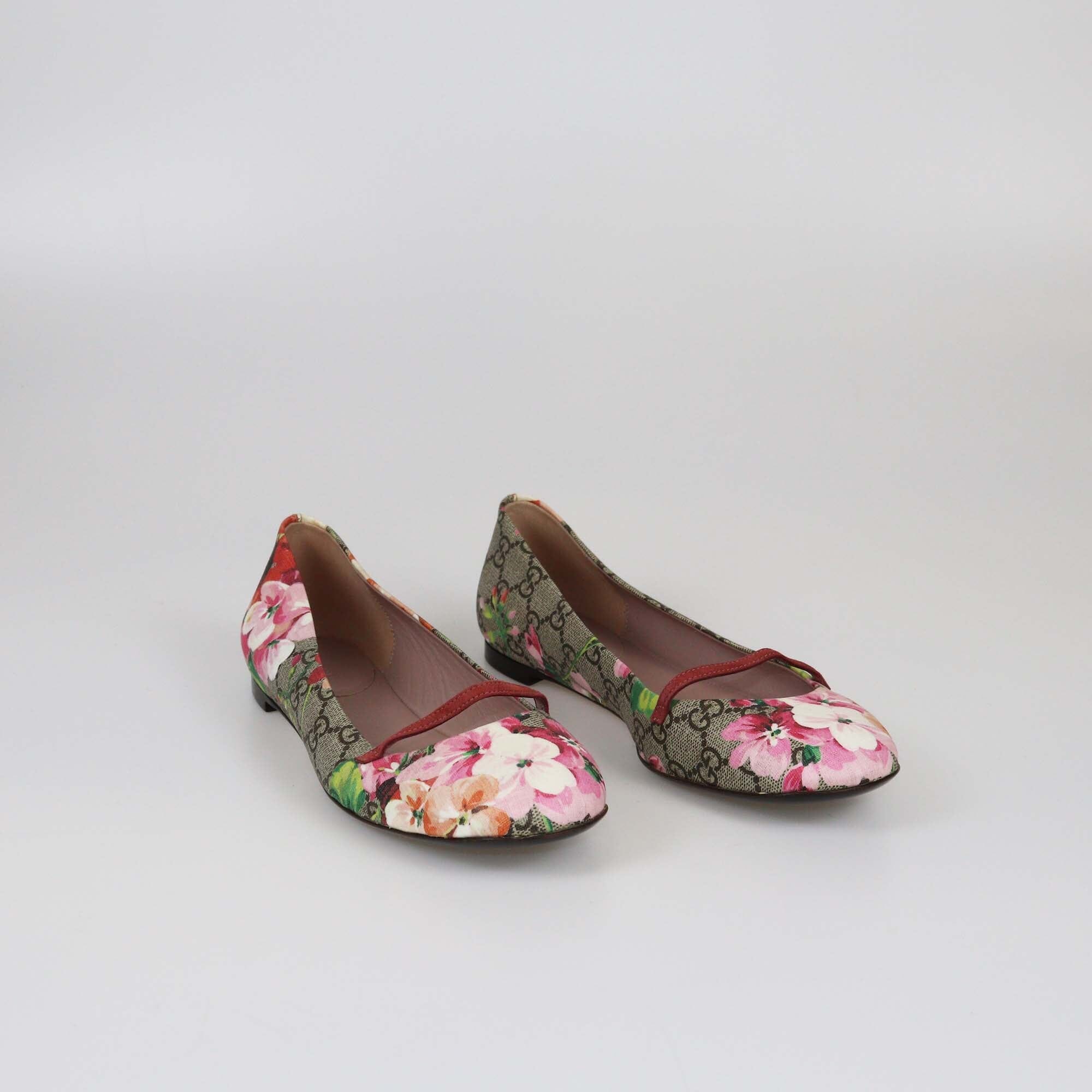 Gucci Red Floral Printed GG Supreme Blooms Ballet Flats Womens Gucci 