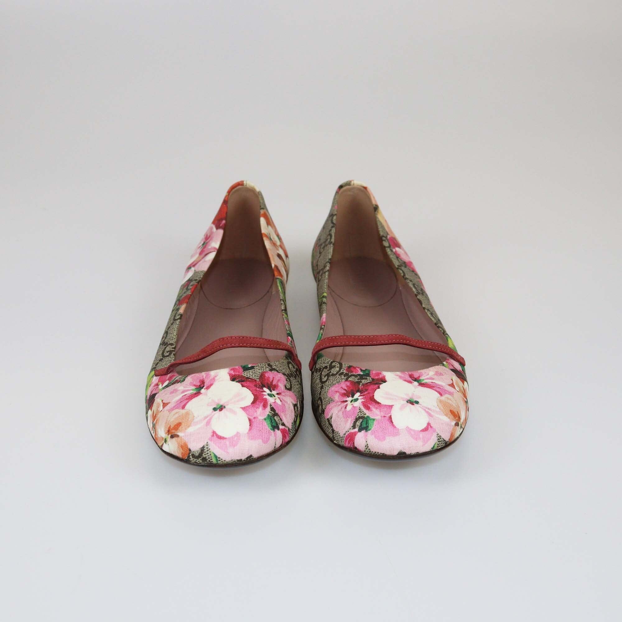 Gucci Red Floral Printed GG Supreme Blooms Ballet Flats Womens Gucci 