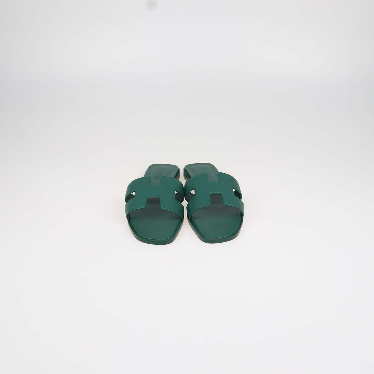Hermes Vert Oyat Epsom Leather Oran Sandals