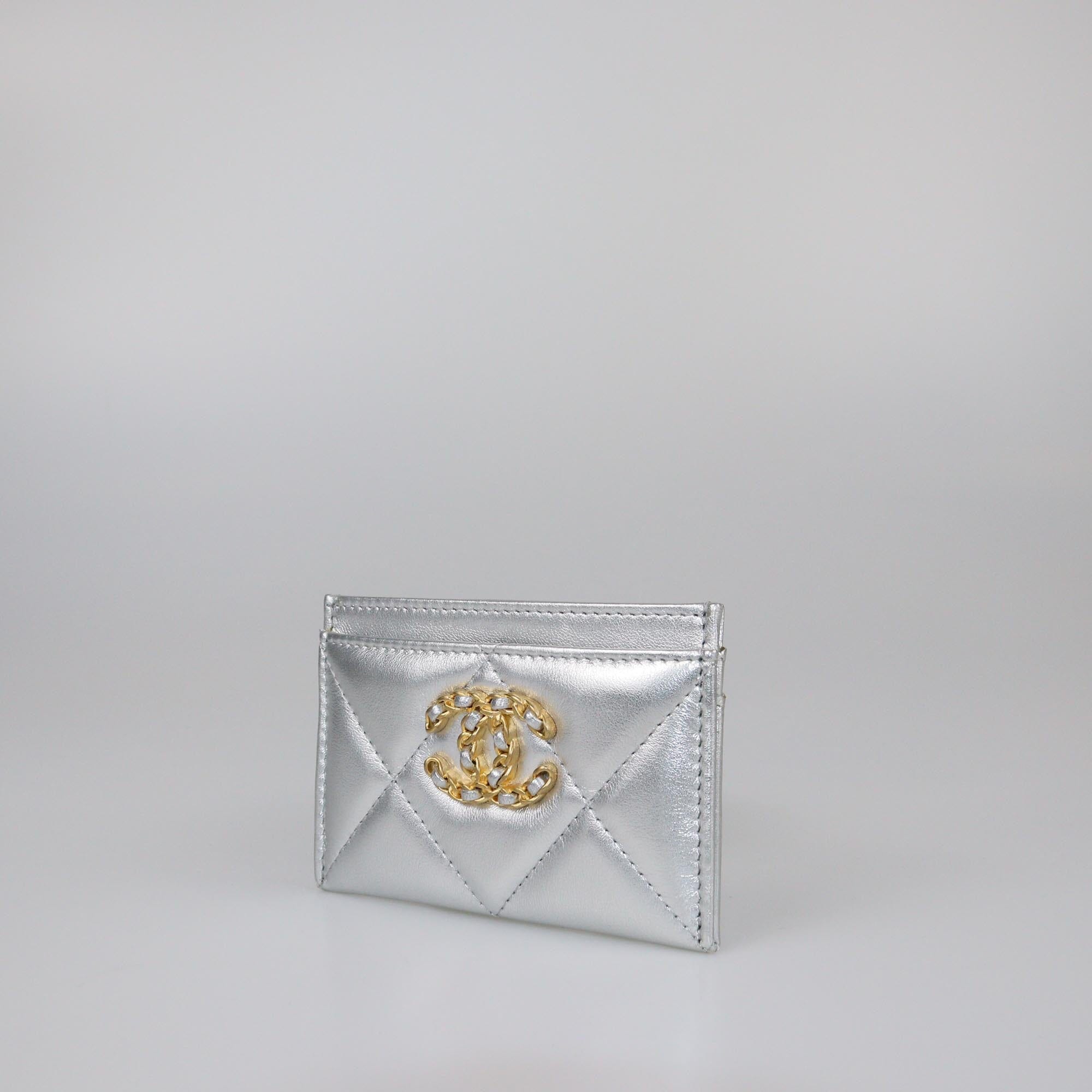 Chanel Sliver Quilted CC Chain O-Card Holder Womens Chanel 