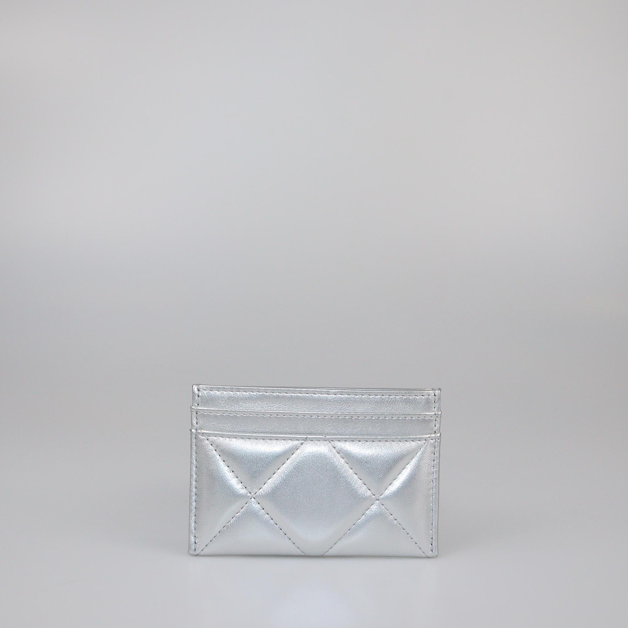 Chanel Sliver Quilted CC Chain O-Card Holder Womens Chanel 