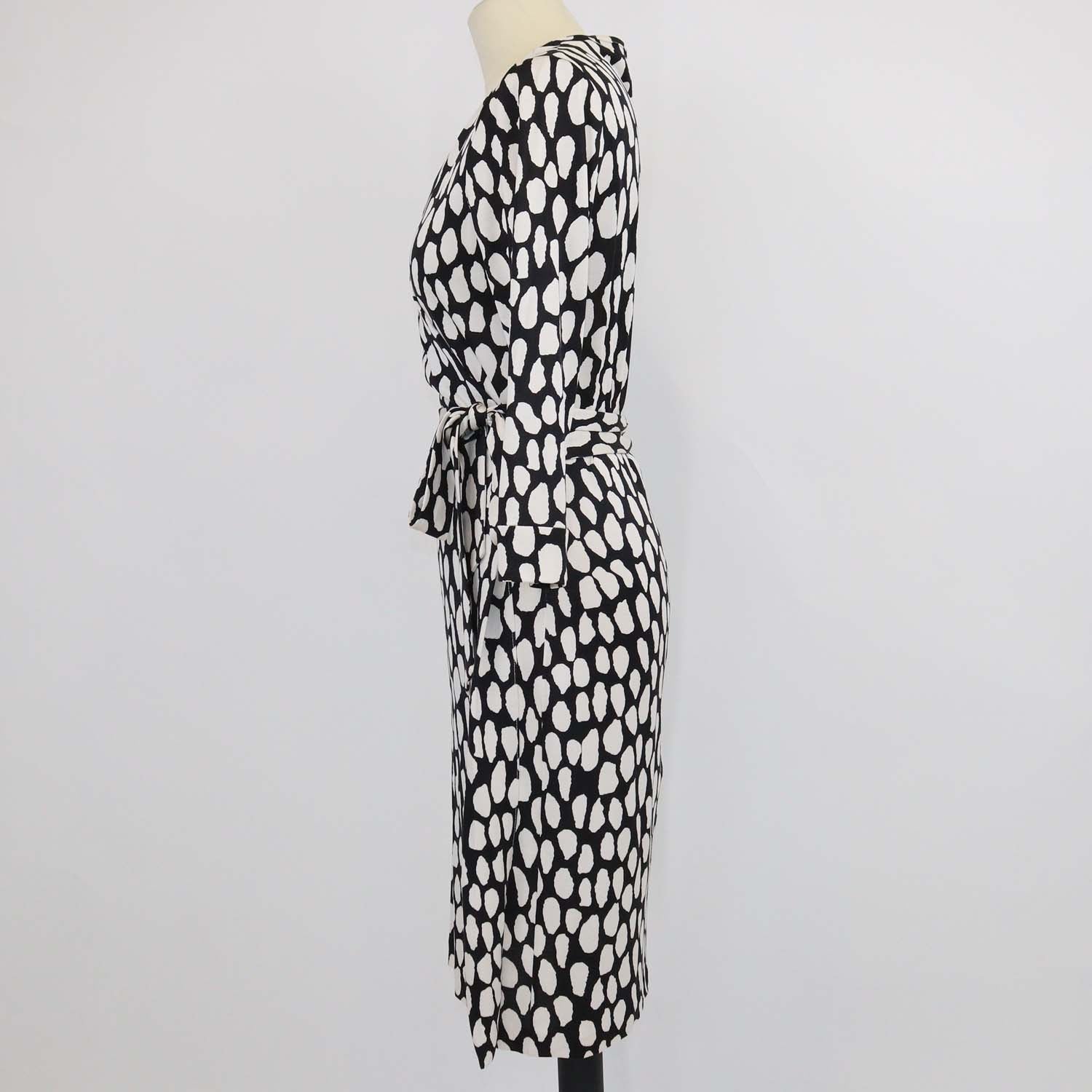 Diane Von Furstenberg Black/White Silk New Julian Two Wrap Dress