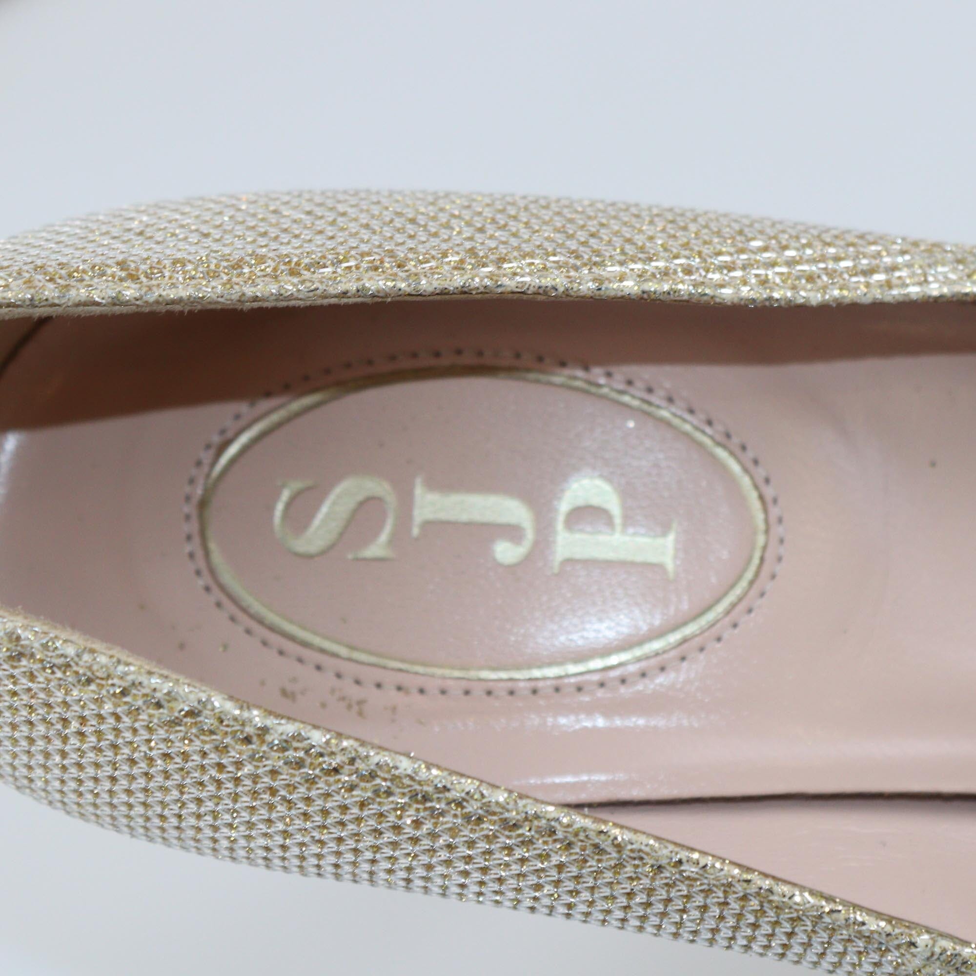 SJP Sarah Jessica Parker Gold Crystal Embellished Pointed Toe Pumps Womens SJP Sarah Jessica Parker 
