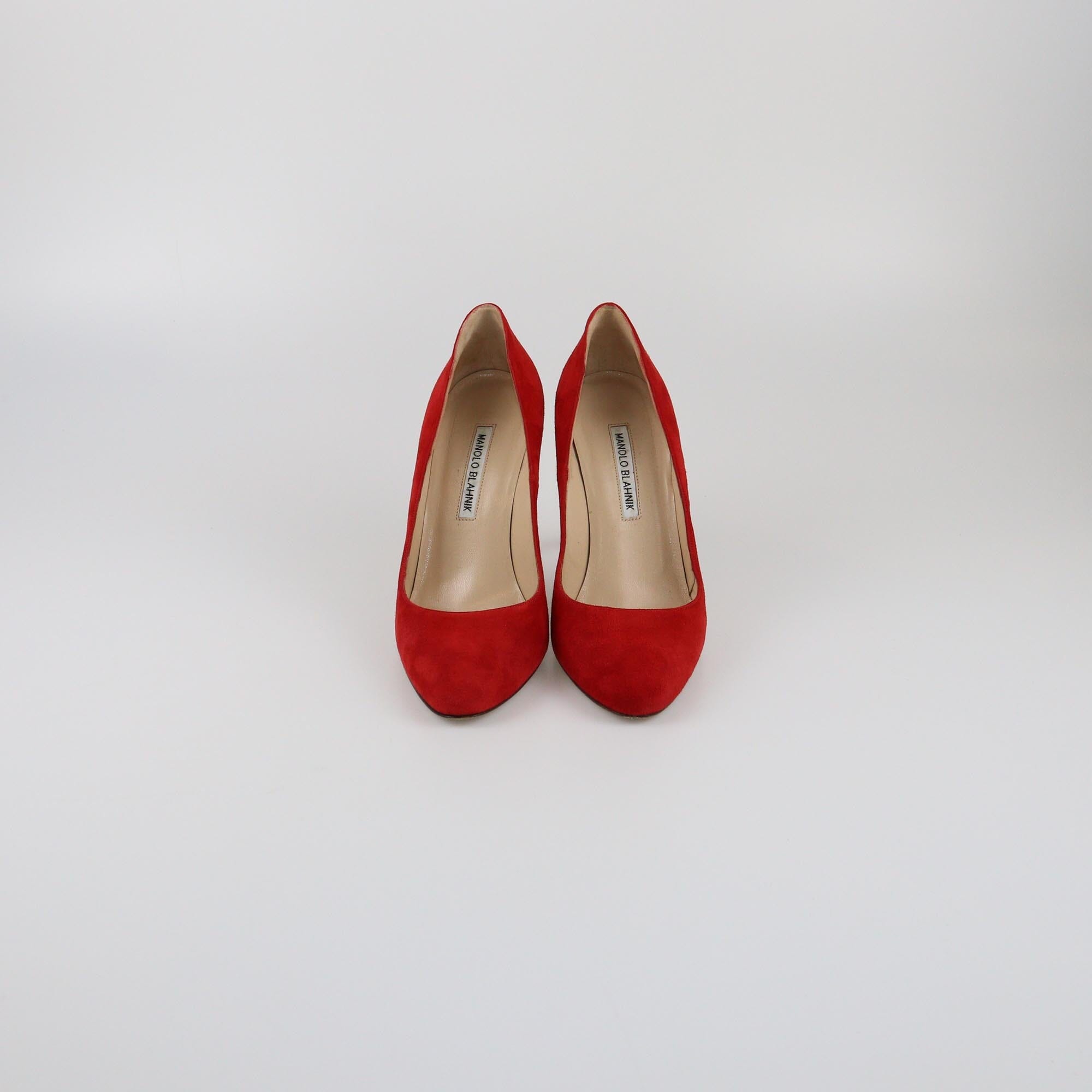 Manolo Blahnik Red Round Toe Pumps Womens Manolo Blahnik 