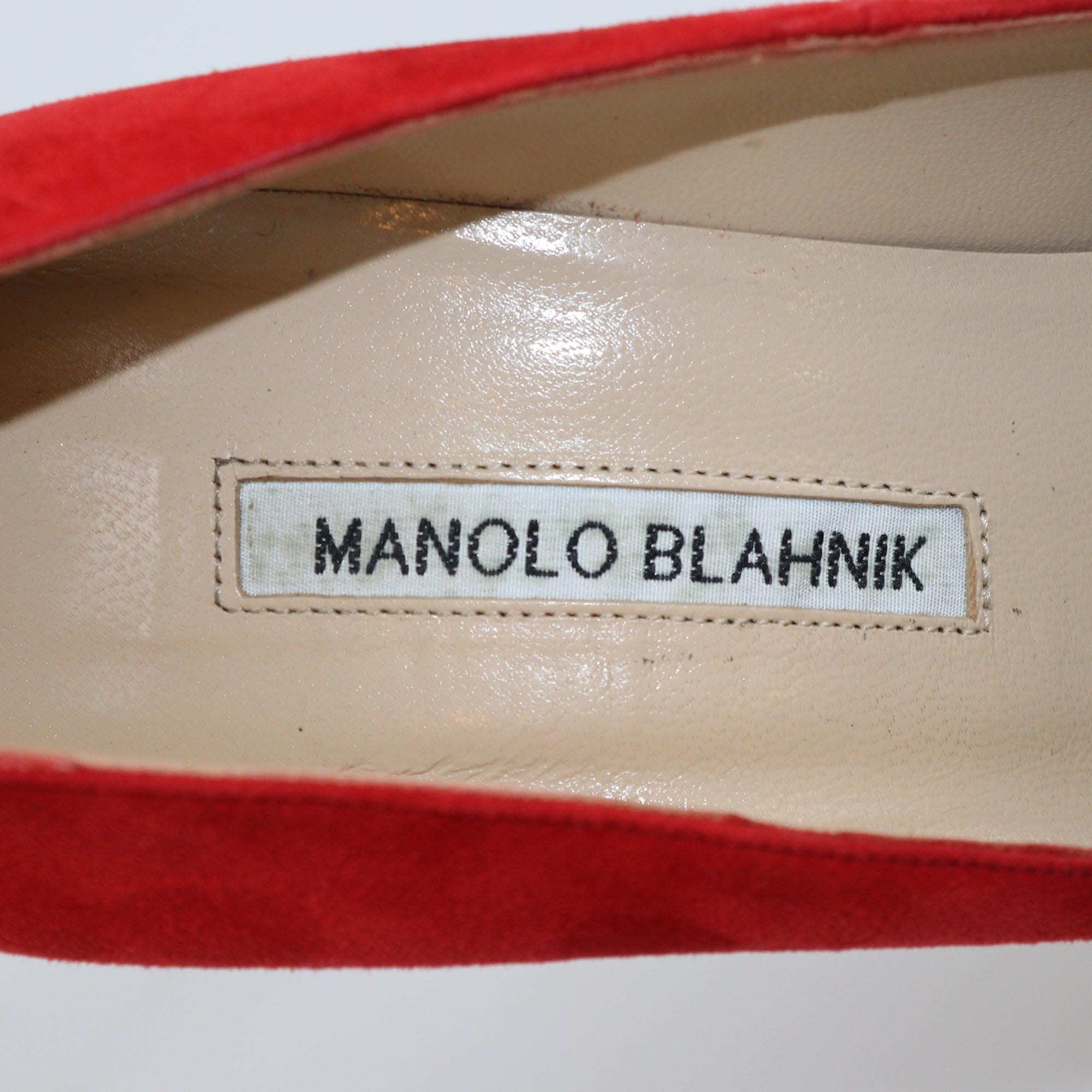 Manolo Blahnik Red Round Toe Pumps Womens Manolo Blahnik 