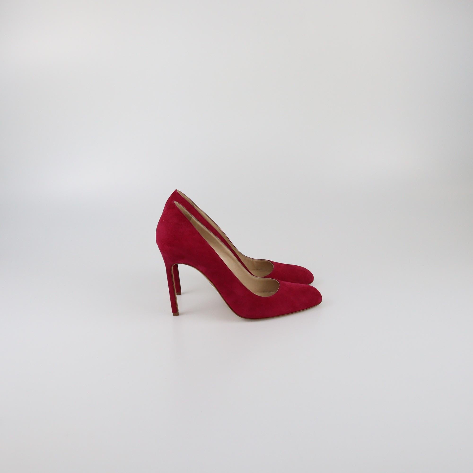 Manolo Blahnik Magenta Round Toe Pumps Womens Manolo Blahnik 