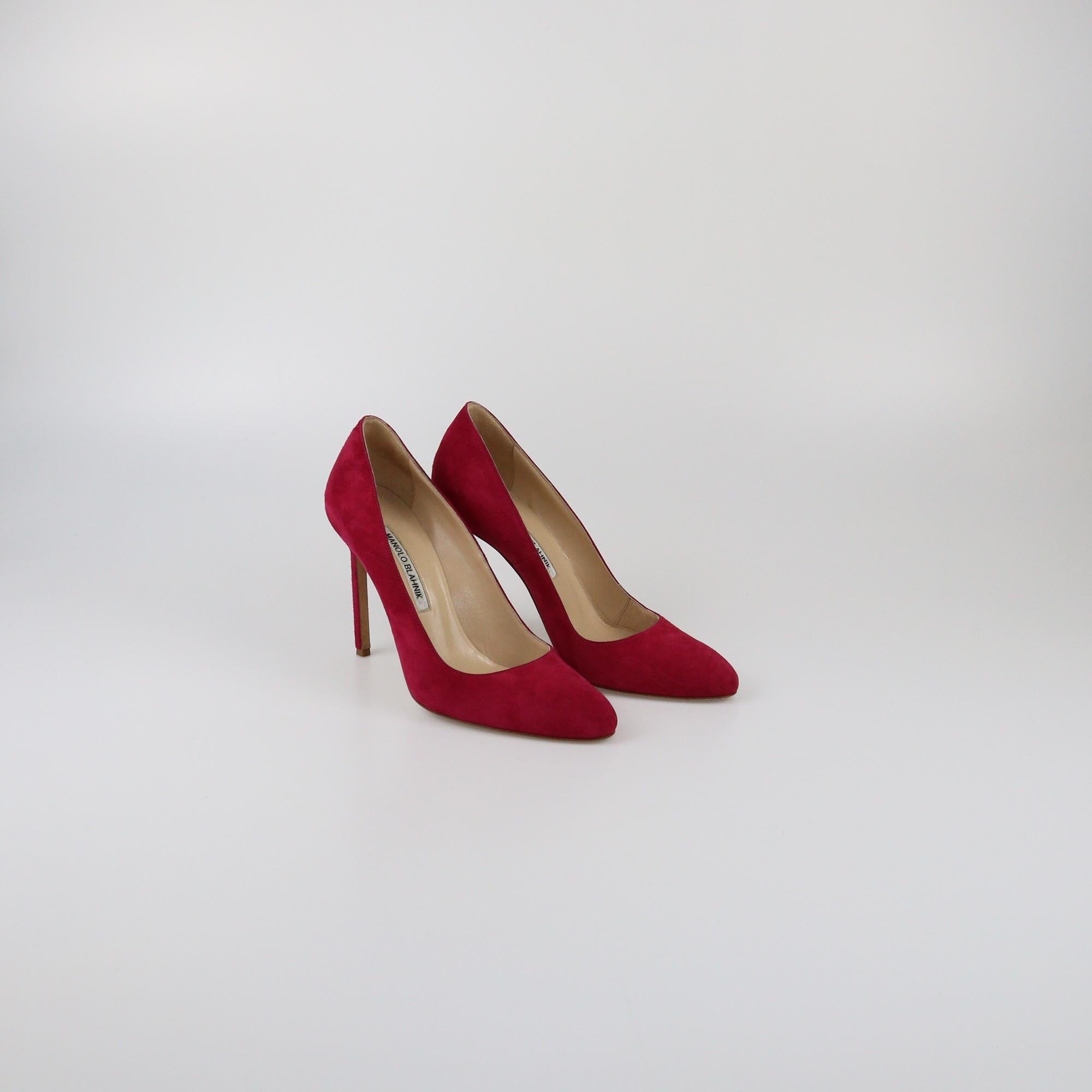 Manolo Blahnik Magenta Round Toe Pumps Womens Manolo Blahnik 