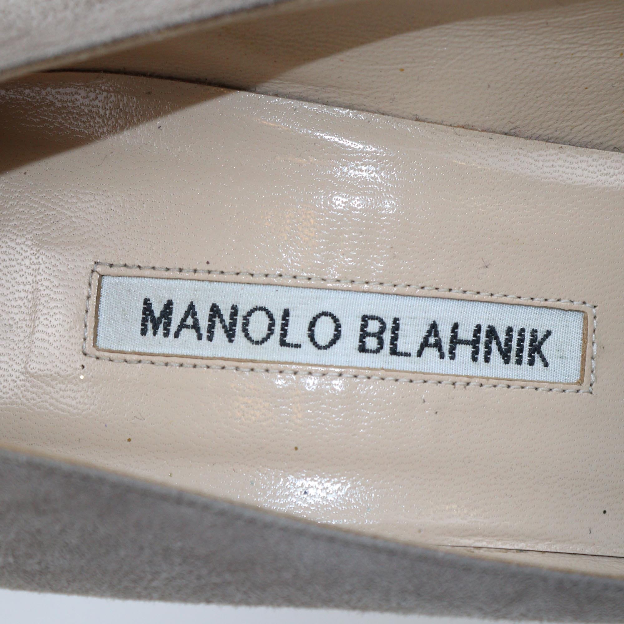 Manolo Blahnik Beige Round Toe Pumps Womens Manolo Blahnik 