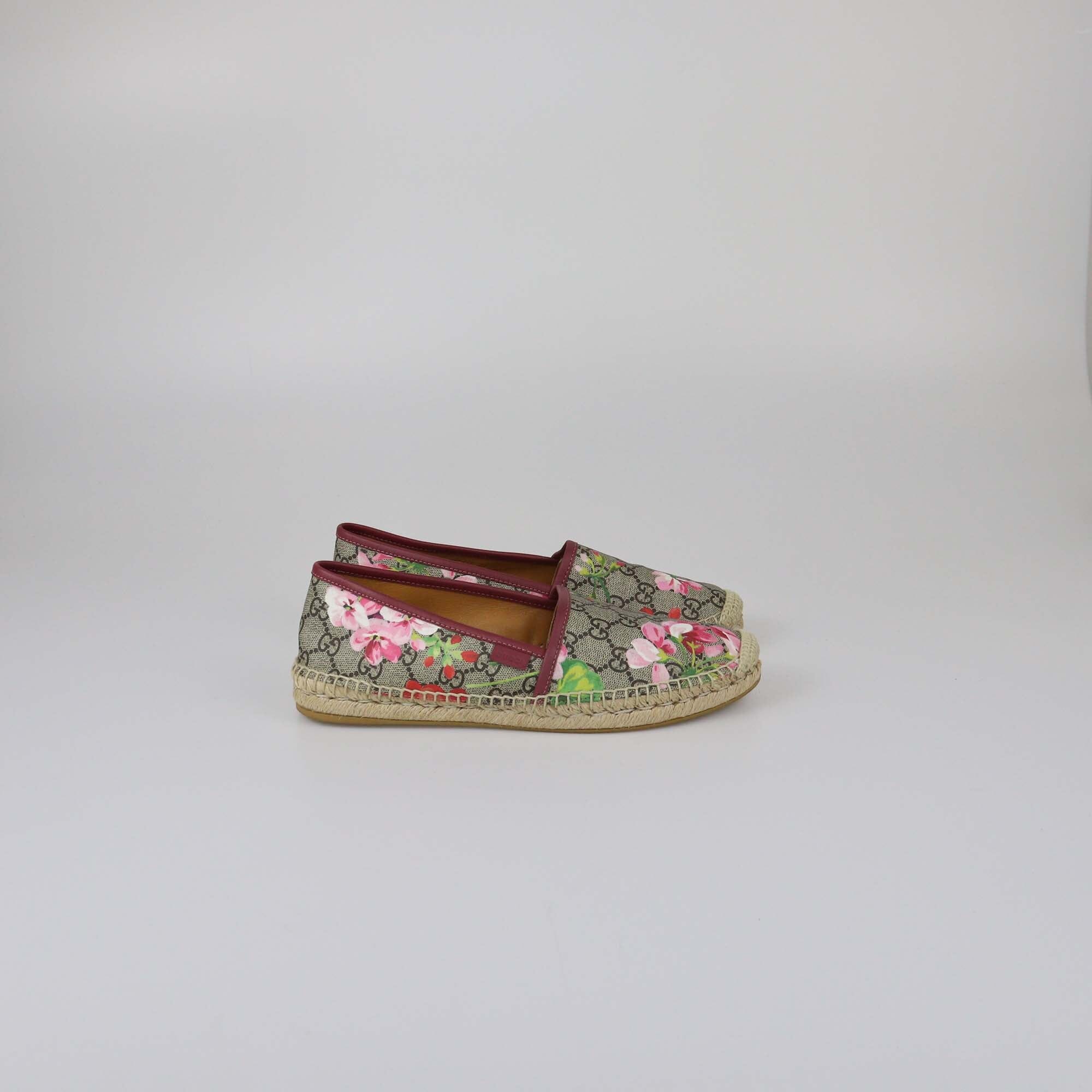 Gucci Beige GG Supreme Blooms Espadrilles Flats Womens Gucci 