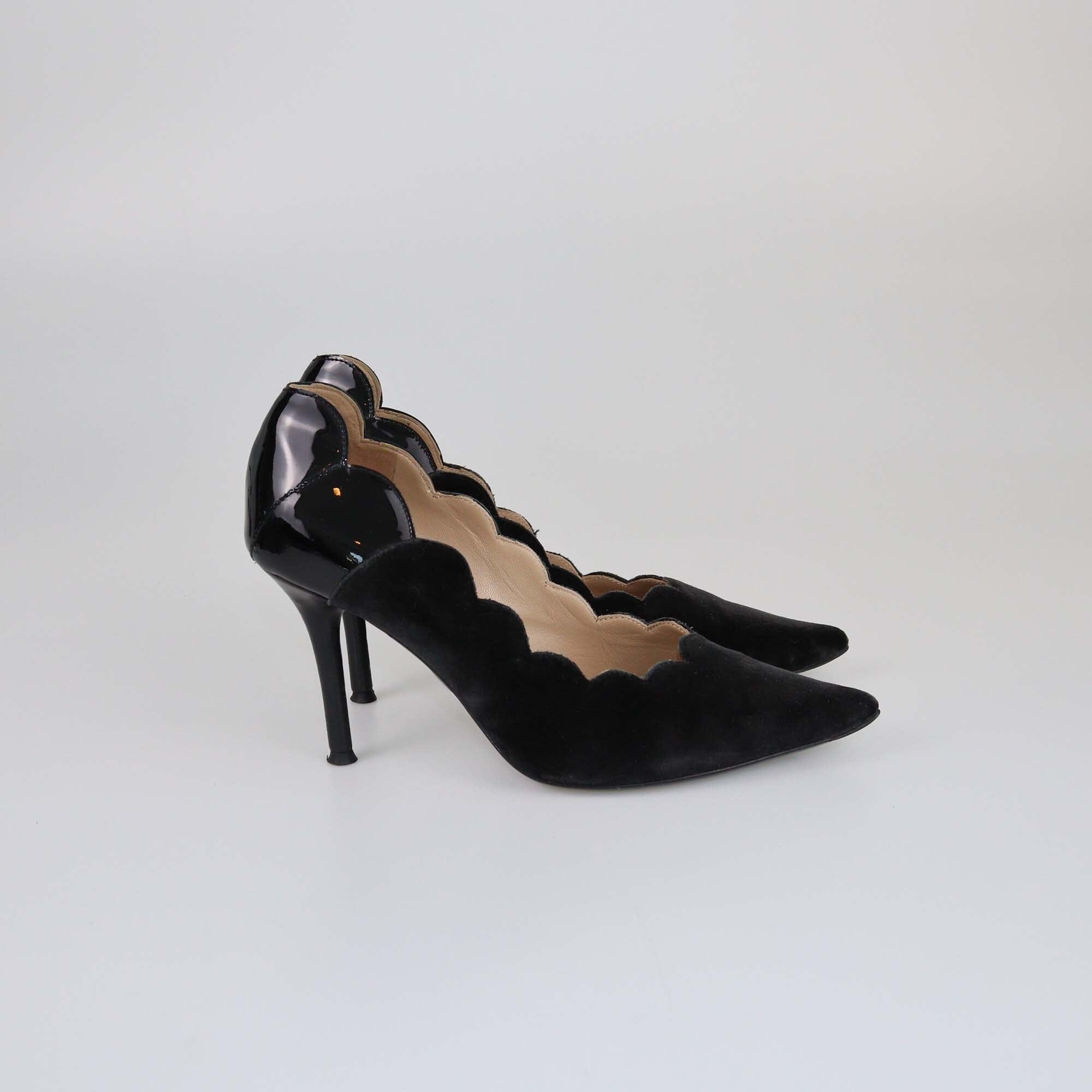 Chanel Black Scalloped Pointed Toe Pumps Womens Chloe 