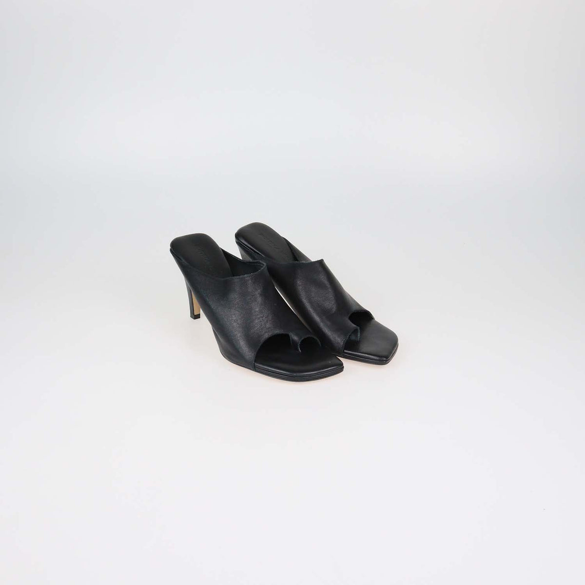 Bottega Veneta Black Leather Mules