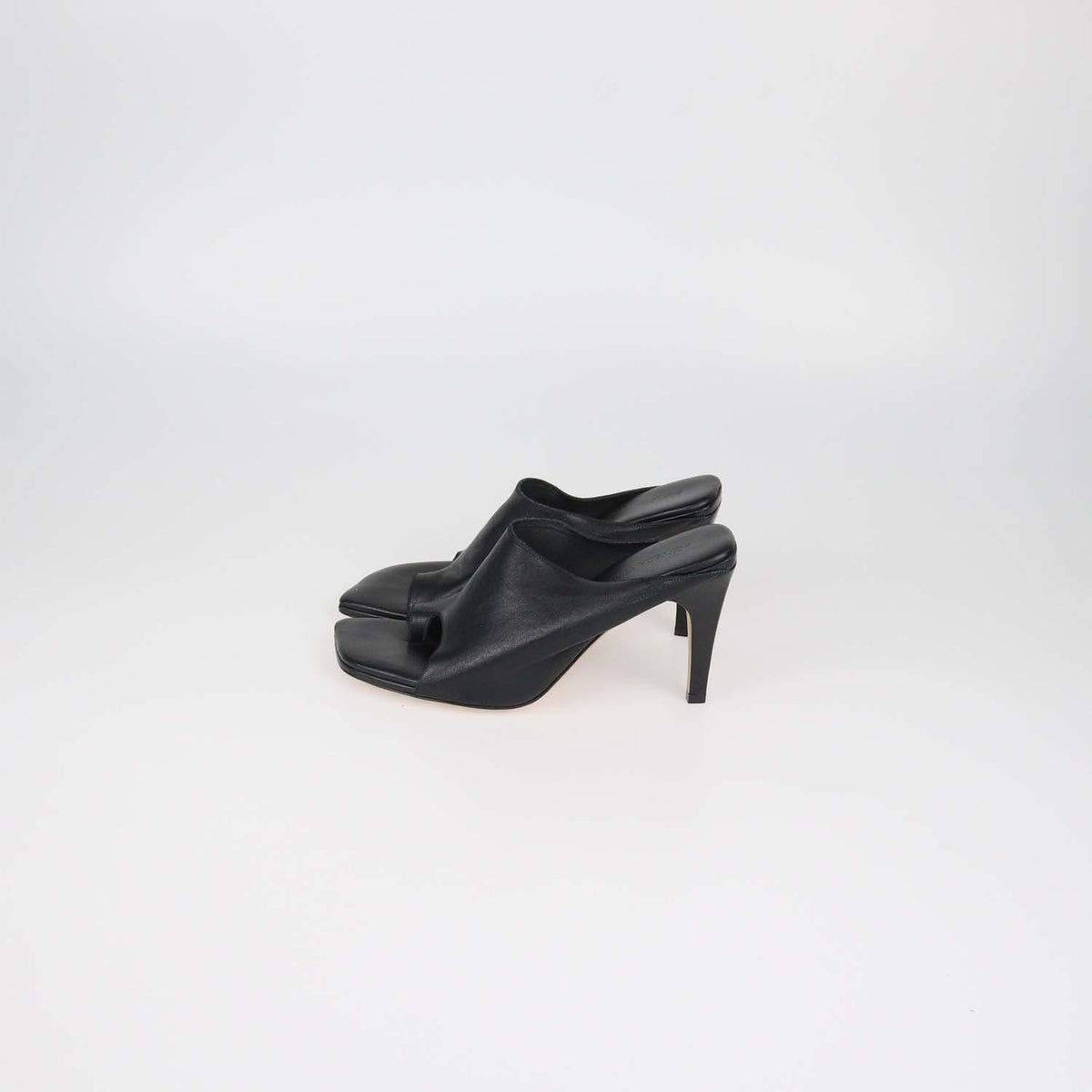 Bottega Veneta Black Leather Mules