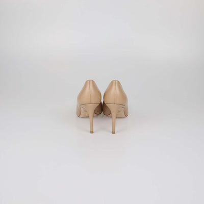 Stuart Weitzman Beige Leather Pointed Toe Pumps