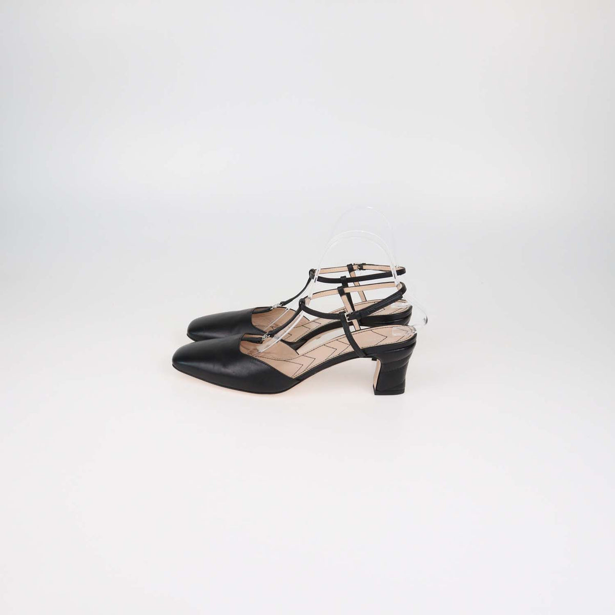 Gucci Black Leather Double G T-Strap Sandals
