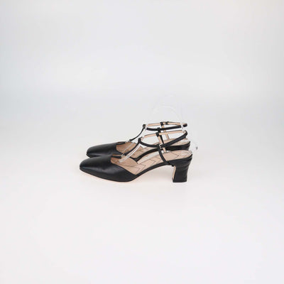 Gucci Black Leather Double G T-Strap Sandals