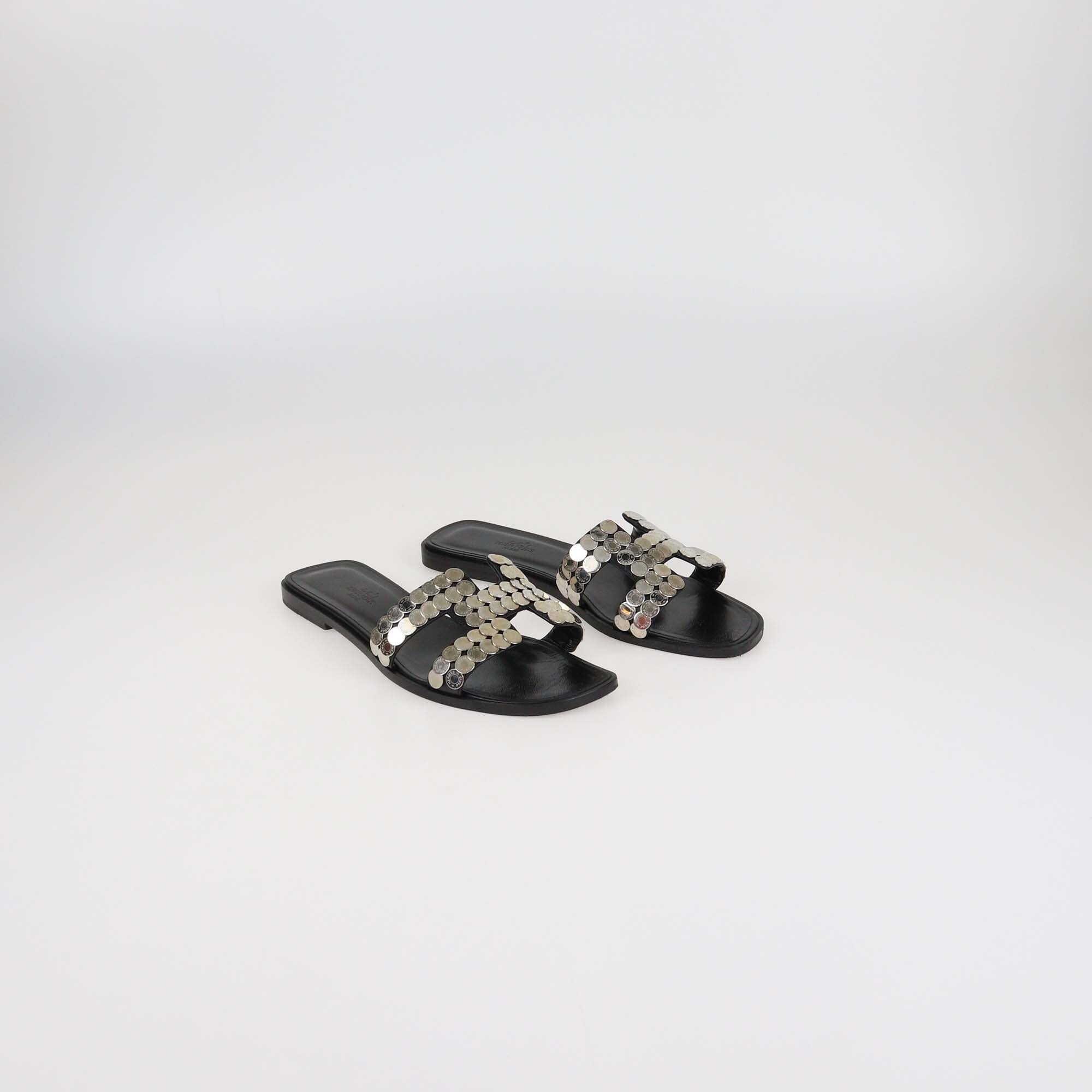 Hermes Black Leather Clou De Selle Oran Sandals Womens Hermes 