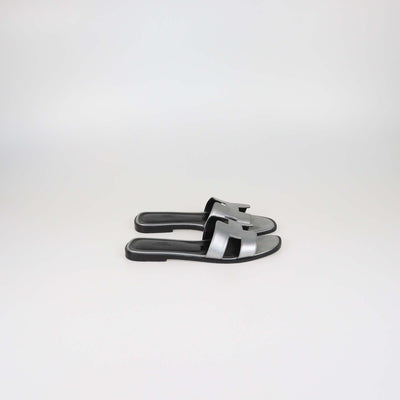 Hermes Gris Agente Leather Oran Flat Slide Sandals