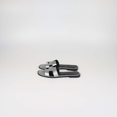 Hermes Gris Agente Leather Oran Flat Slide Sandals