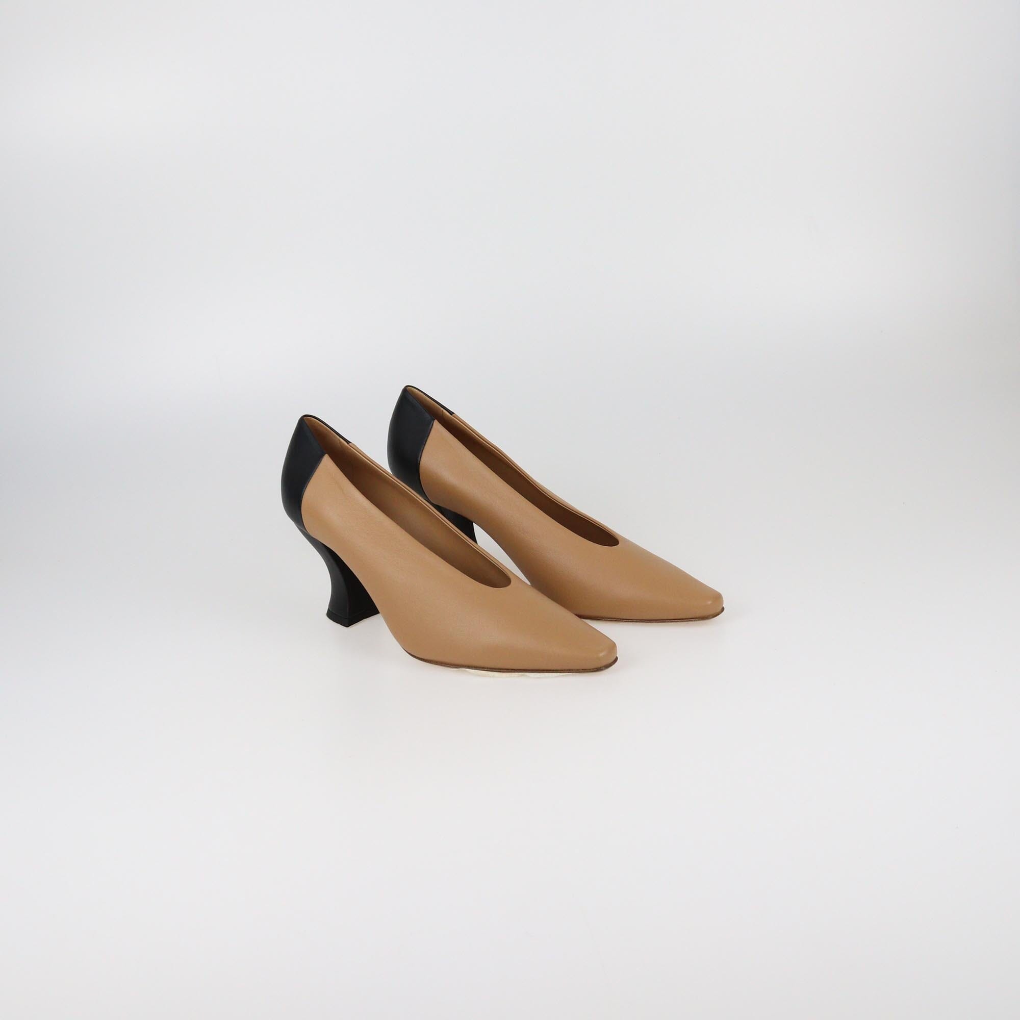 Bottega Veneta Beige/Black Almond Toe Pumps Womens Bottega Veneta 