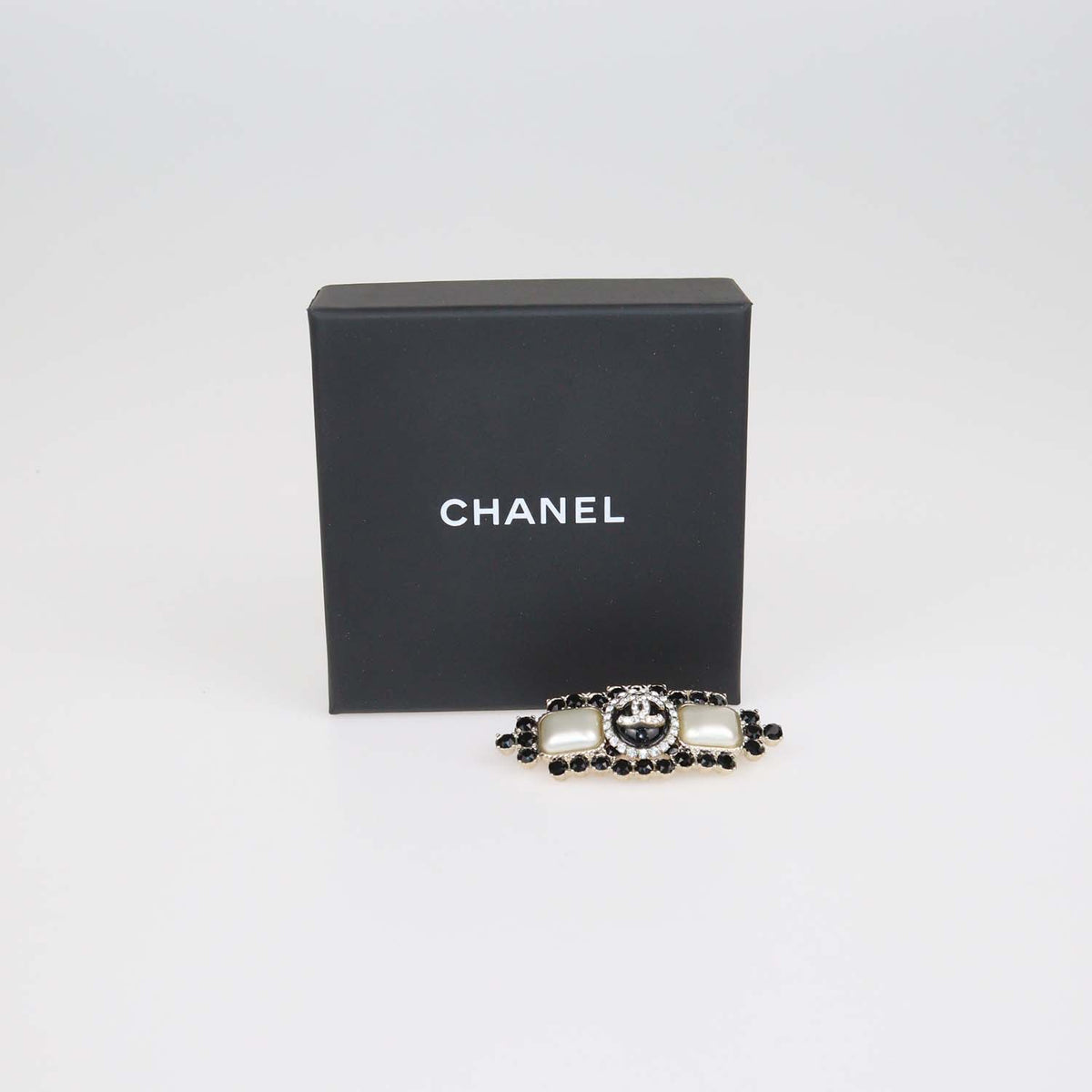 Chanel Gold Tone Pearl and Crystal Pin Brooch