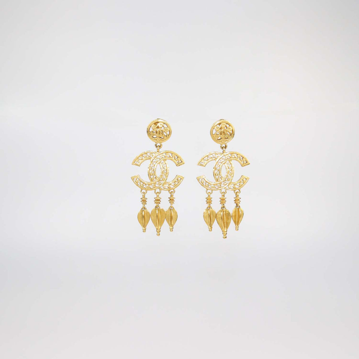 Chanel Gold Tone Metal Vintage CC Logo Filigree Fringe Dangle Clip On Earrings