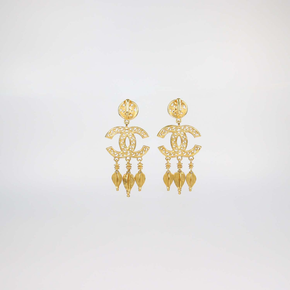 Chanel Gold Tone Metal Vintage CC Logo Filigree Fringe Dangle Clip On Earrings
