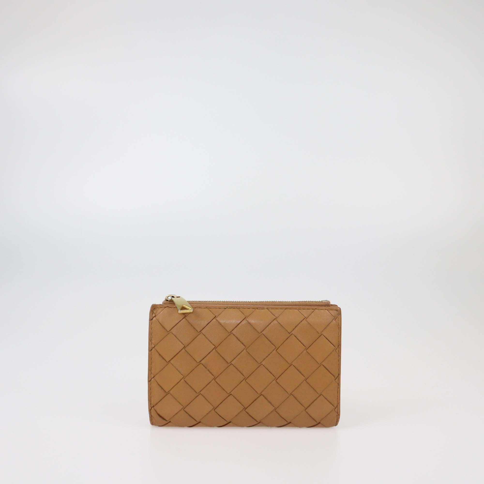 Bottega Veneta Beige Intrecciato Leather Zip Bifold Card Holder