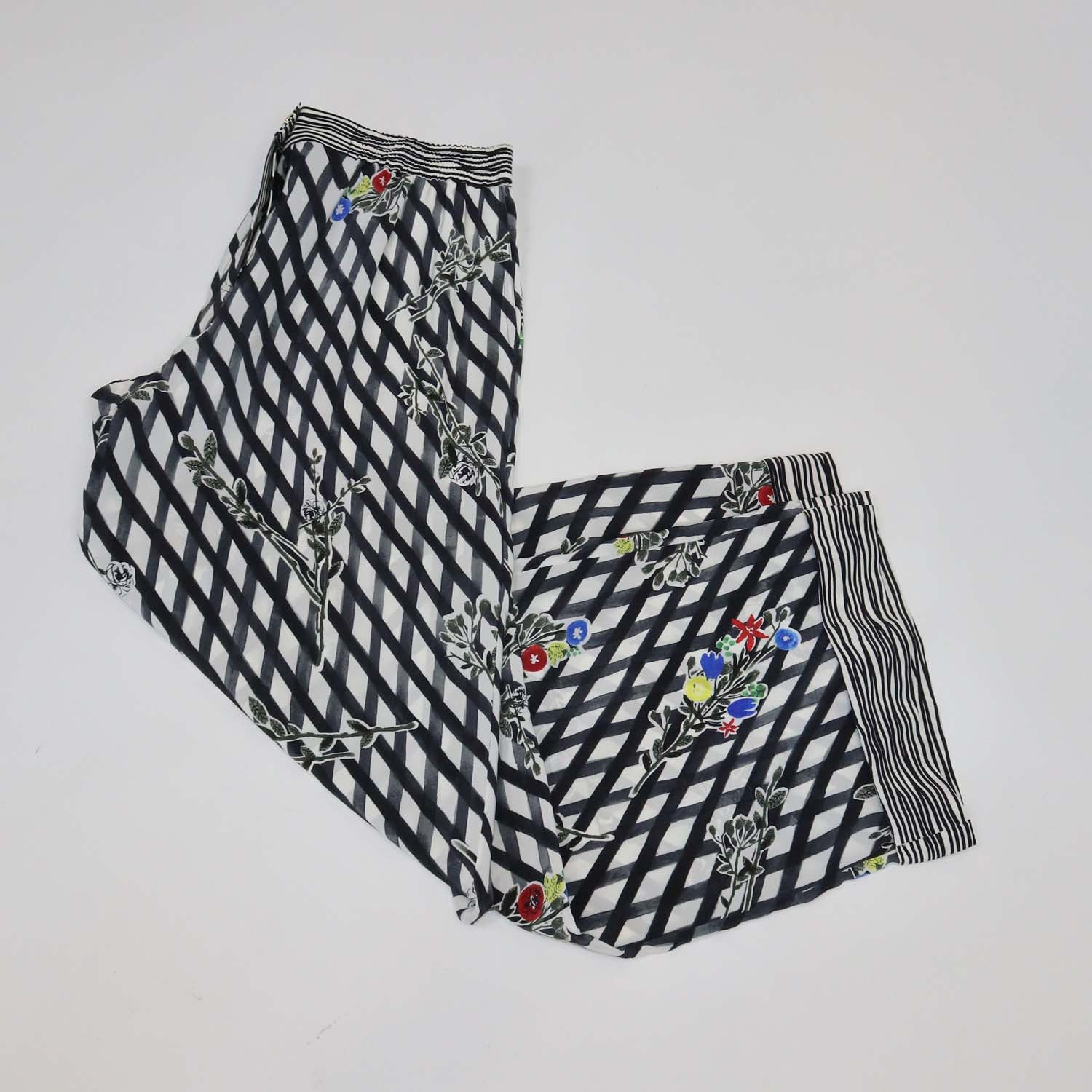 Chanel White/Black Silk Printed Wide Leg Pants