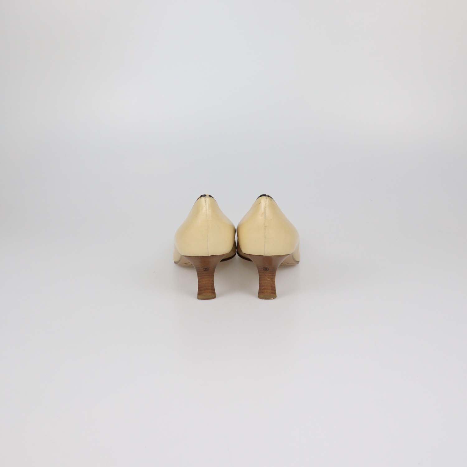 Chanel Beige Leather Vintage Pointed Toe Pumps