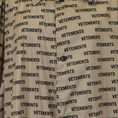 Vetements Beige Nylon Logo Print Long Sleeve Raincoat