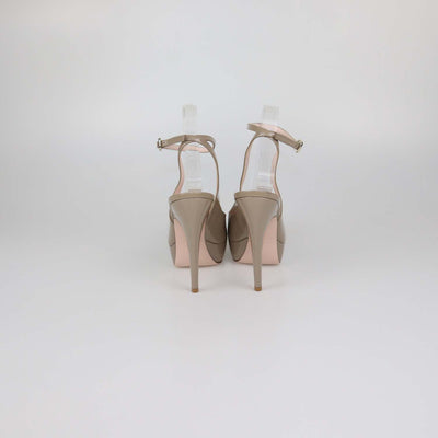 Roger Vivier Beige Patent Leather Viv Choc Buckle Slingback Pumps