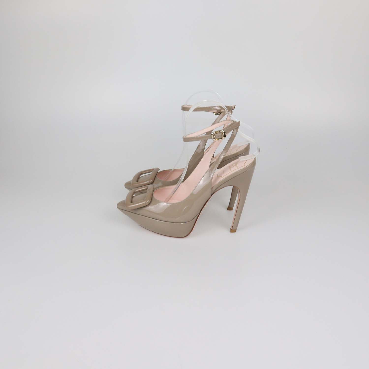 Roger Vivier Beige Patent Leather Viv Choc Buckle Slingback Pumps