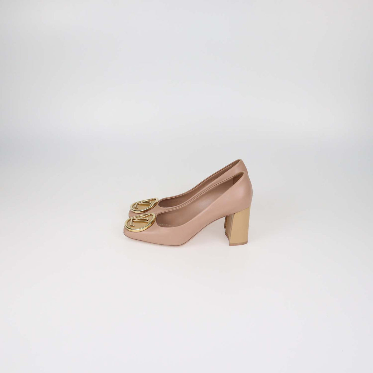 Louis Vuitton Nude,Caramel Leather Madeleine Pumps