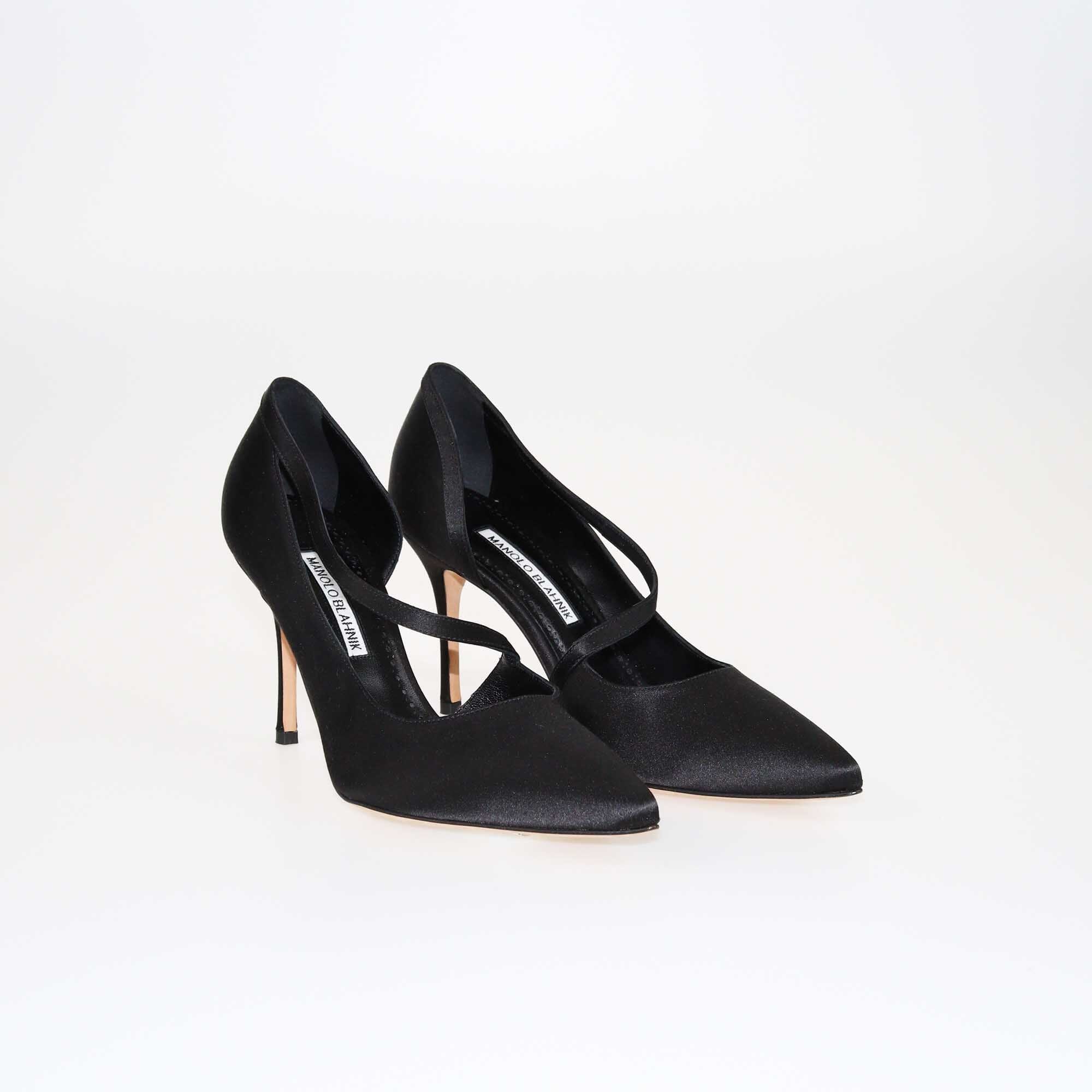 Manolo Blahnik Black Satin Pointed Toe Pumps Shoes Manolo Blahnik 